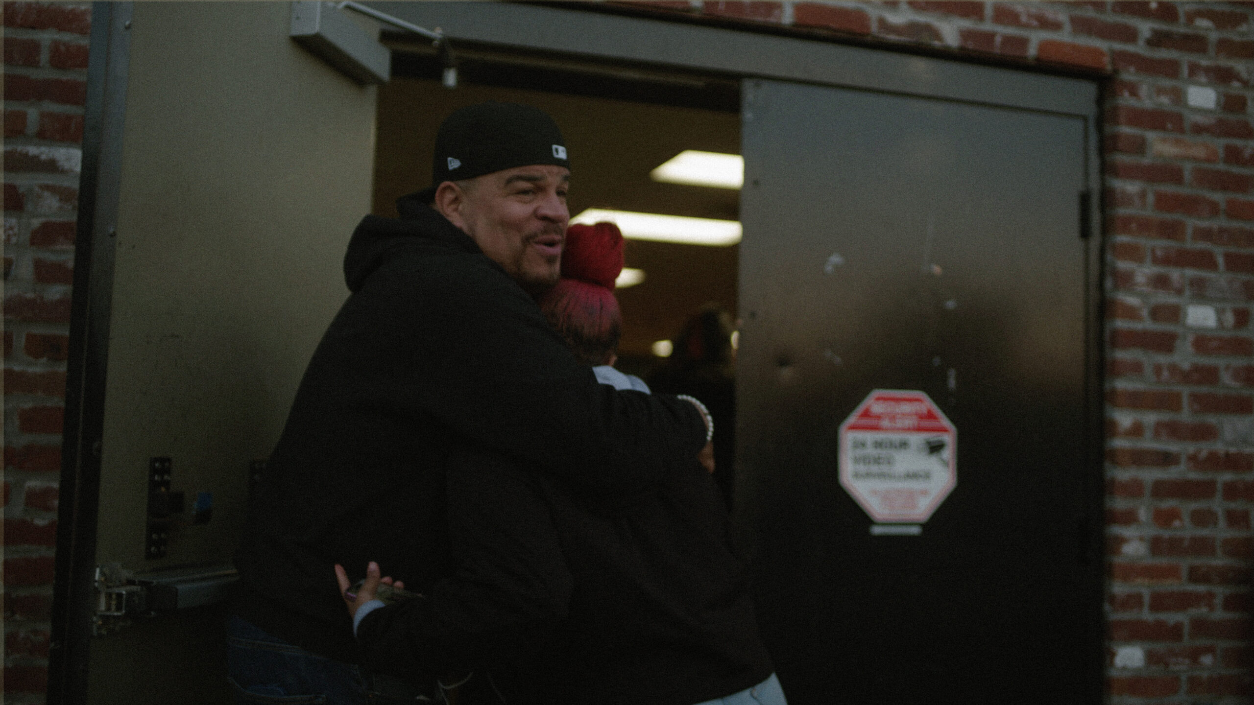 A007C016_2512039O.00_12_51_06.Still002.00_01_19_08.Still010