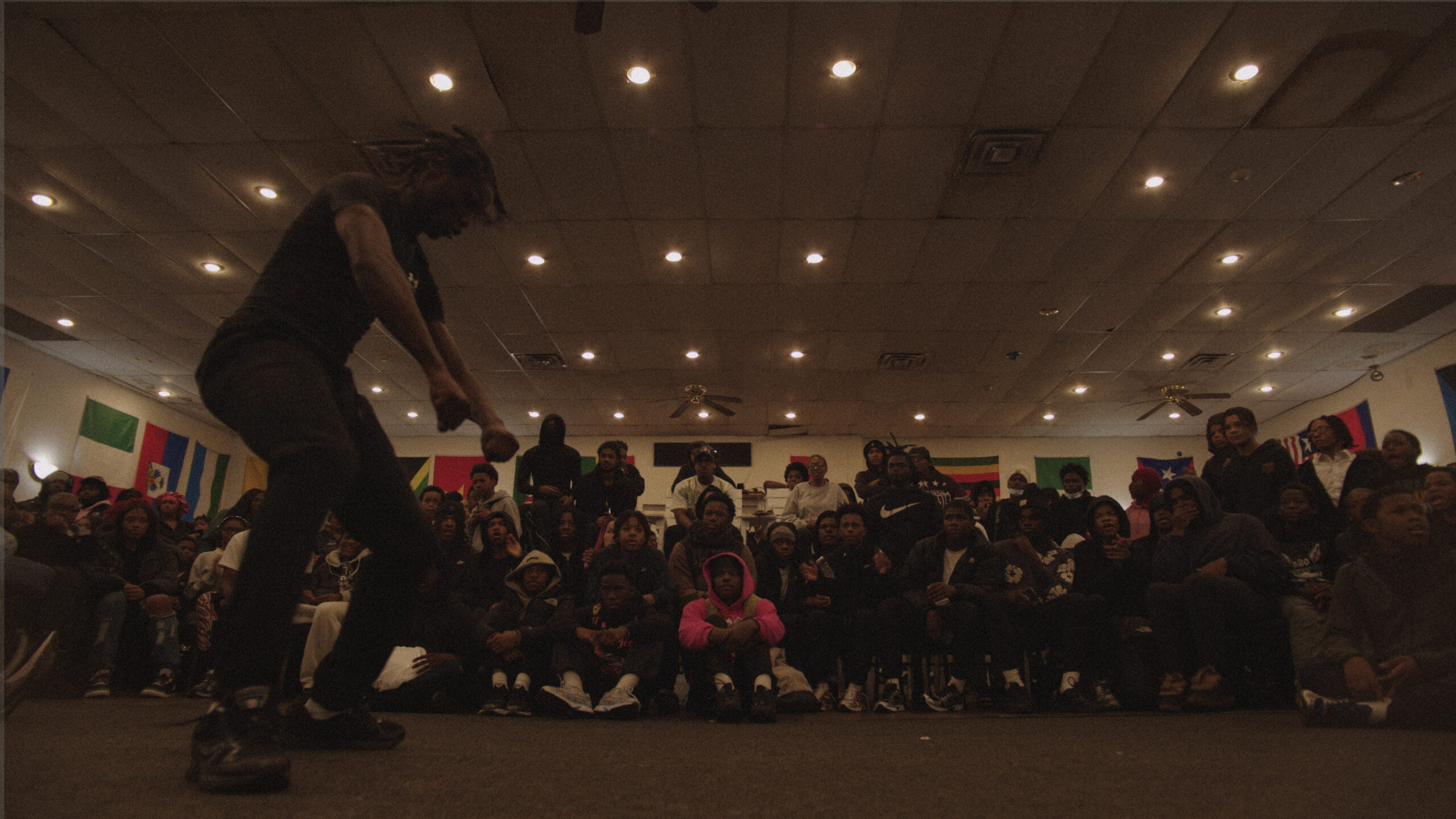 A007C016_2512039O.00_12_51_06.Still002.00_01_59_00.Still013